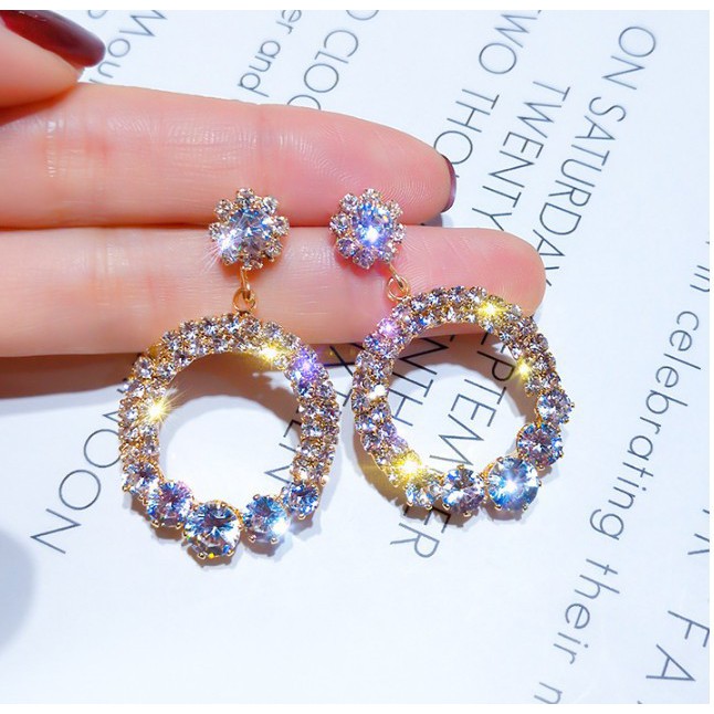 Bông tai nữ dự tiệc đính đá dành cho phái đẹp