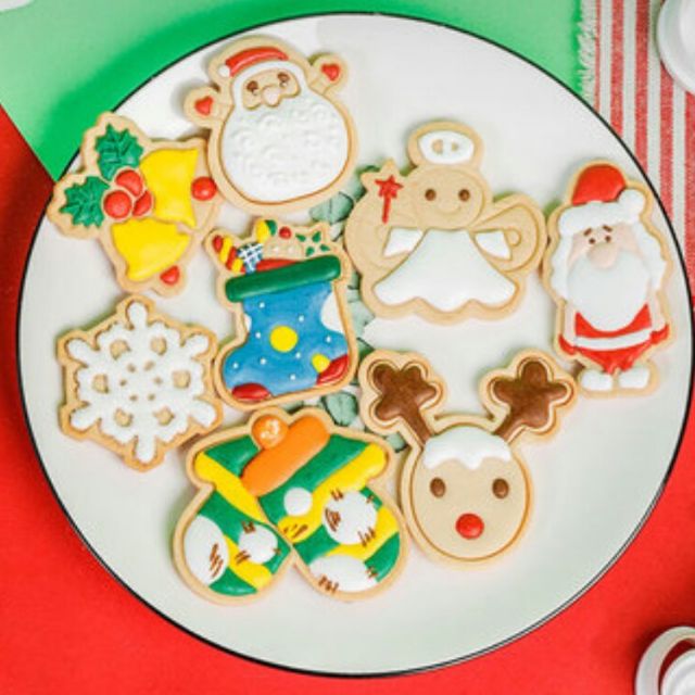 Album Bộ 8 khuôn nhấn cookies, bánh quy, bánh qui, cookie Giáng Sinh 3D