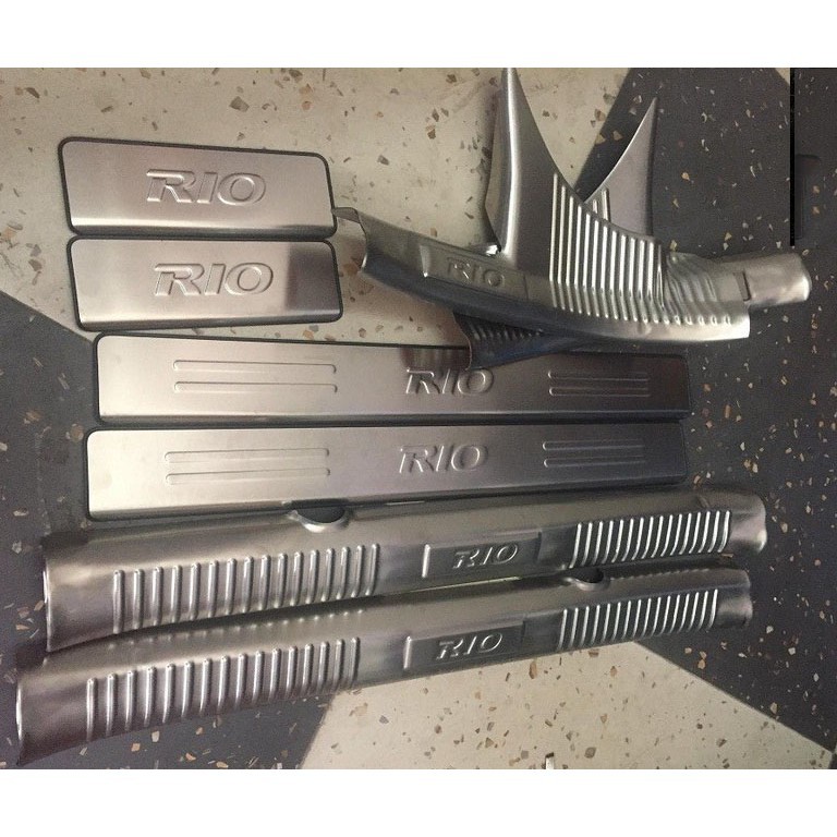 Ốp bậc trong ngoài KIA RIO 2015 2016 2017 2018 2019 mẫu inox