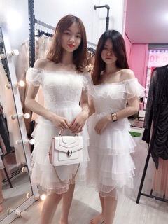 Váy công chúa trễ vai