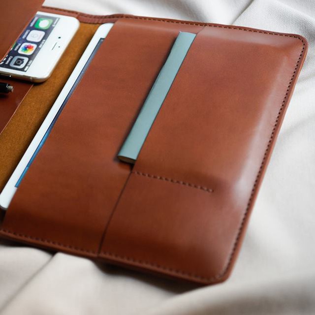 Clutch da Mini - Air 9.7'' Vàng bò - Ví da thật handmadecao cấp