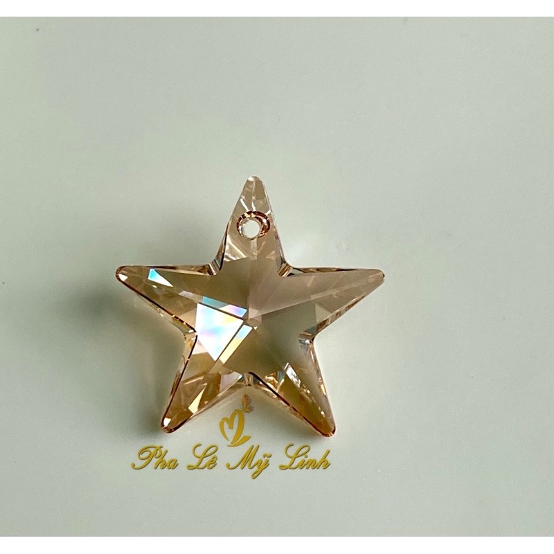 Mặt dây pha lê Swarovski ngôi sao may mắn