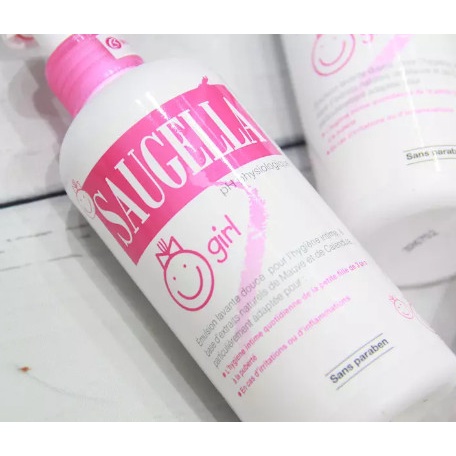 Dung dịch vệ sinh Saugella cho bé gái từ 3 – 12 tuổi