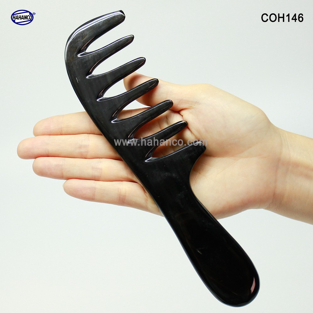 Lược Sừng massage đầu giúp lưu thông máu - COH146 (Size: XL - 20cm) - Răng thưa -Horn Comb of HAHANCO -Chăm sóc sức khỏe