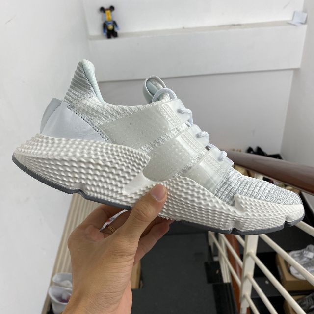 Giày Prophere trắng sọc xám