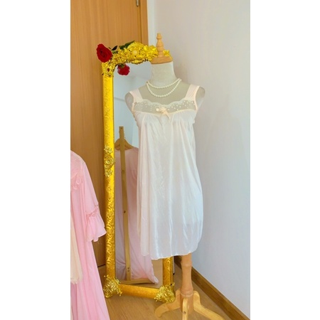 Choàng ngủ tiểu thư kèm váy