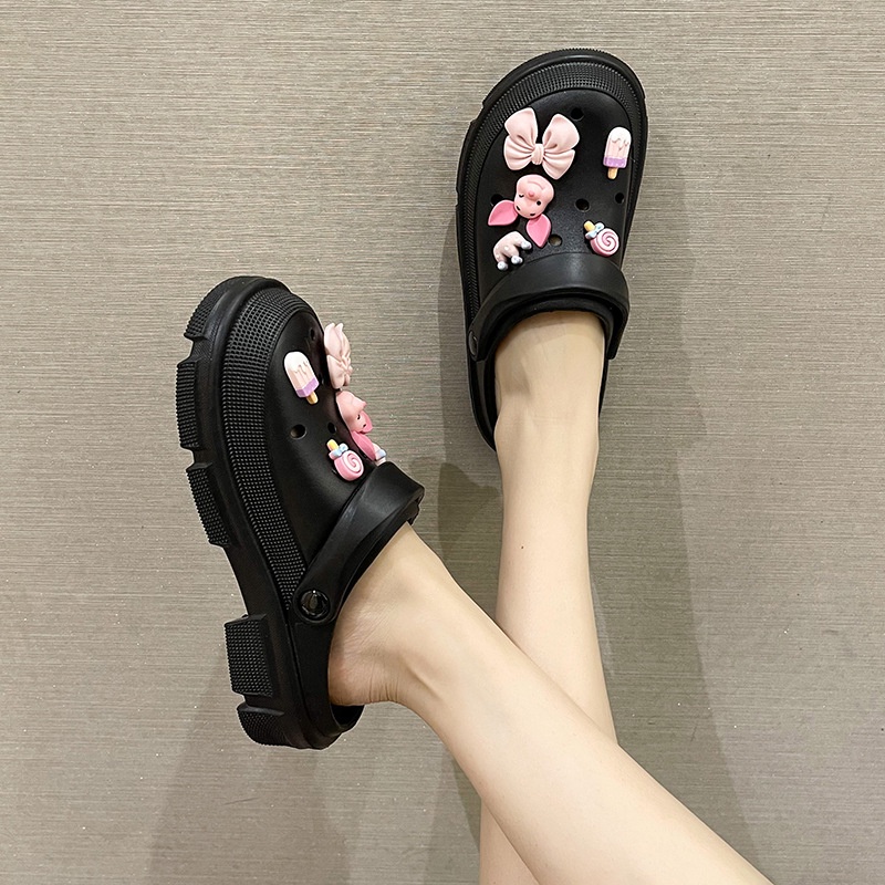 Giày Nhựa EVA Đế Mềm Dày Đục Lỗ Chống Trượt In Hình Chú Heo Dễ Thương