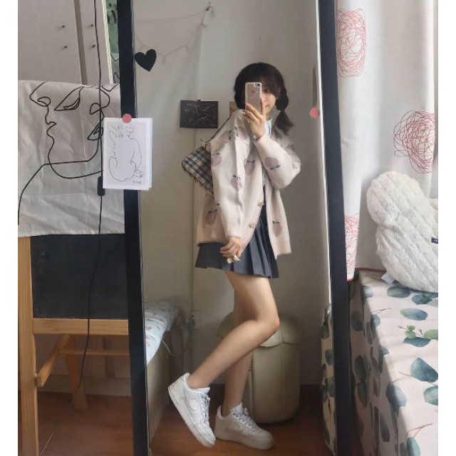 Áo cardigan len họa tiết quả đào khuy vuông xinh xắn | BigBuy360 - bigbuy360.vn