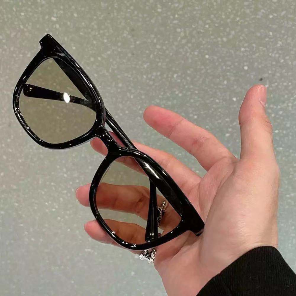 Kính Mát Tròng Hình Học Cho Nam Nữ