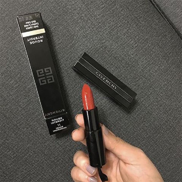 Son môi chất lì, son Givenchy Rouge Interdit Lipstick màu 25 Rouge Revelateur 1.5g chất son lì mang lại vẻ đẹp huyền bí