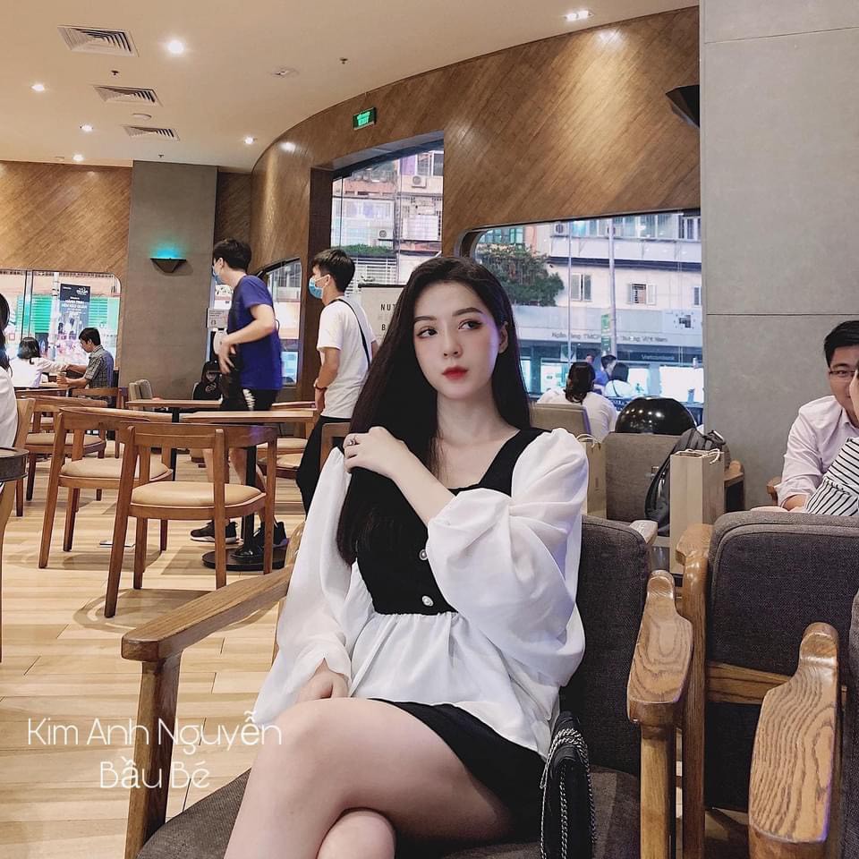 ÁO CỔ VUÔNG ĐEN TRẮNG PHỐI CÚC NGỌC