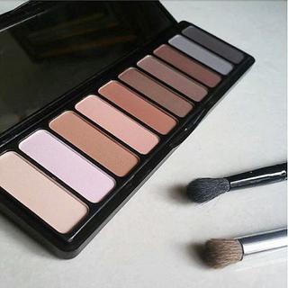 Bảng mắt 10 màu e.l.f