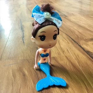 Búp bê chibi trang trí bánh