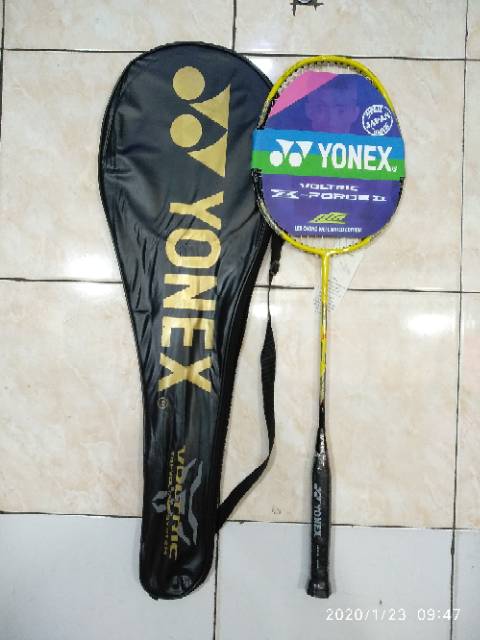 Khuyến Mãi Vợt Cầu Lông Yonex Bằng Carbon Hàng Nhập Khẩu Cao Cấp