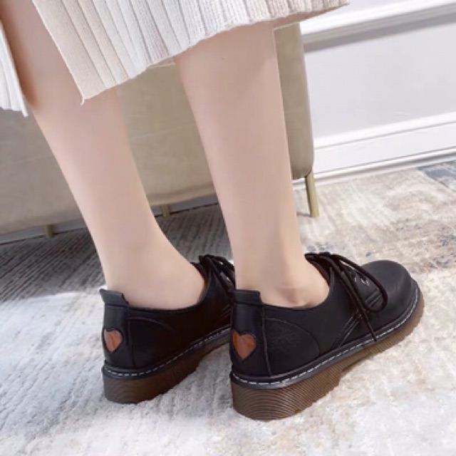 Giày oxford VINTAGE trái tim đế vuông mũi tròn có dây buộc