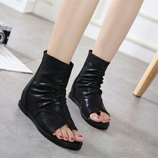 Bốt xỏ ngón siêu đẹp