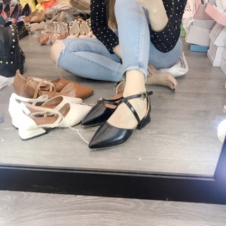 Giày nữ cài dây mũi nhọn