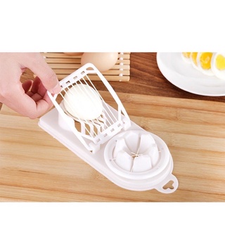 Khuôn cắt trứng luộc tiện dụng màu trắng