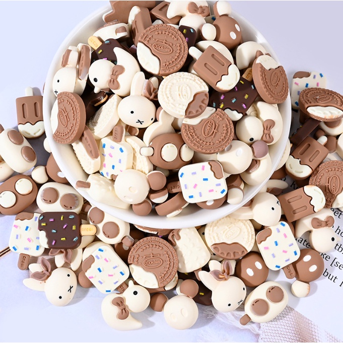 Charm oreo tông màu chocolate nâu và trắng cho các bạn trang trí kẹp tóc, bình nước, dán Jibbitz, vỏ ốp điện thoại, DIY