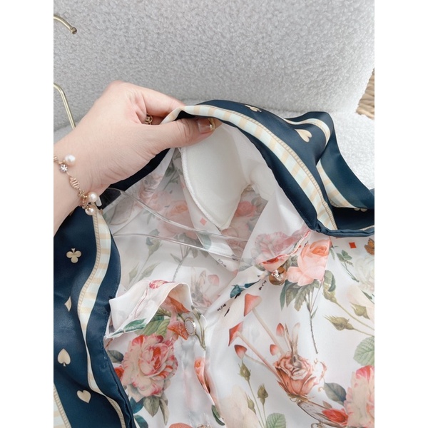 SET TAY VON KÈM CHÂN VÁY CHỮ A