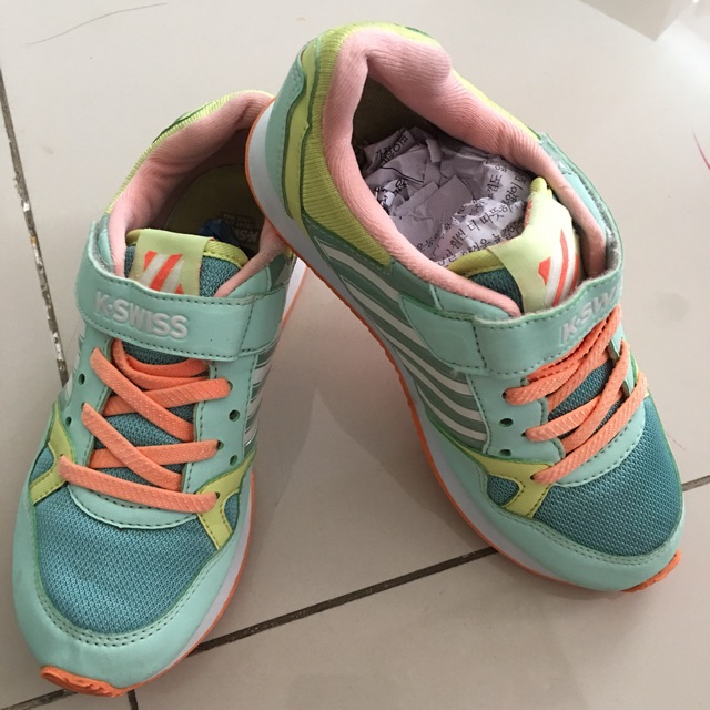 Đơn dinh cuong giày, Shop Lê Trang chuyên sỉ và lẻ tất cả các mặt hàng thời trang nam nữ và Bé second hand đẹp, độc, lạ