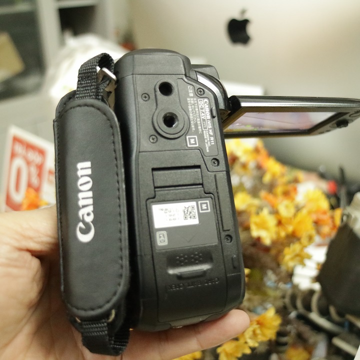 Máy quay phim Canon Vixa HF11