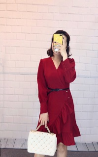 Đầm dáng ôm đuôi cá