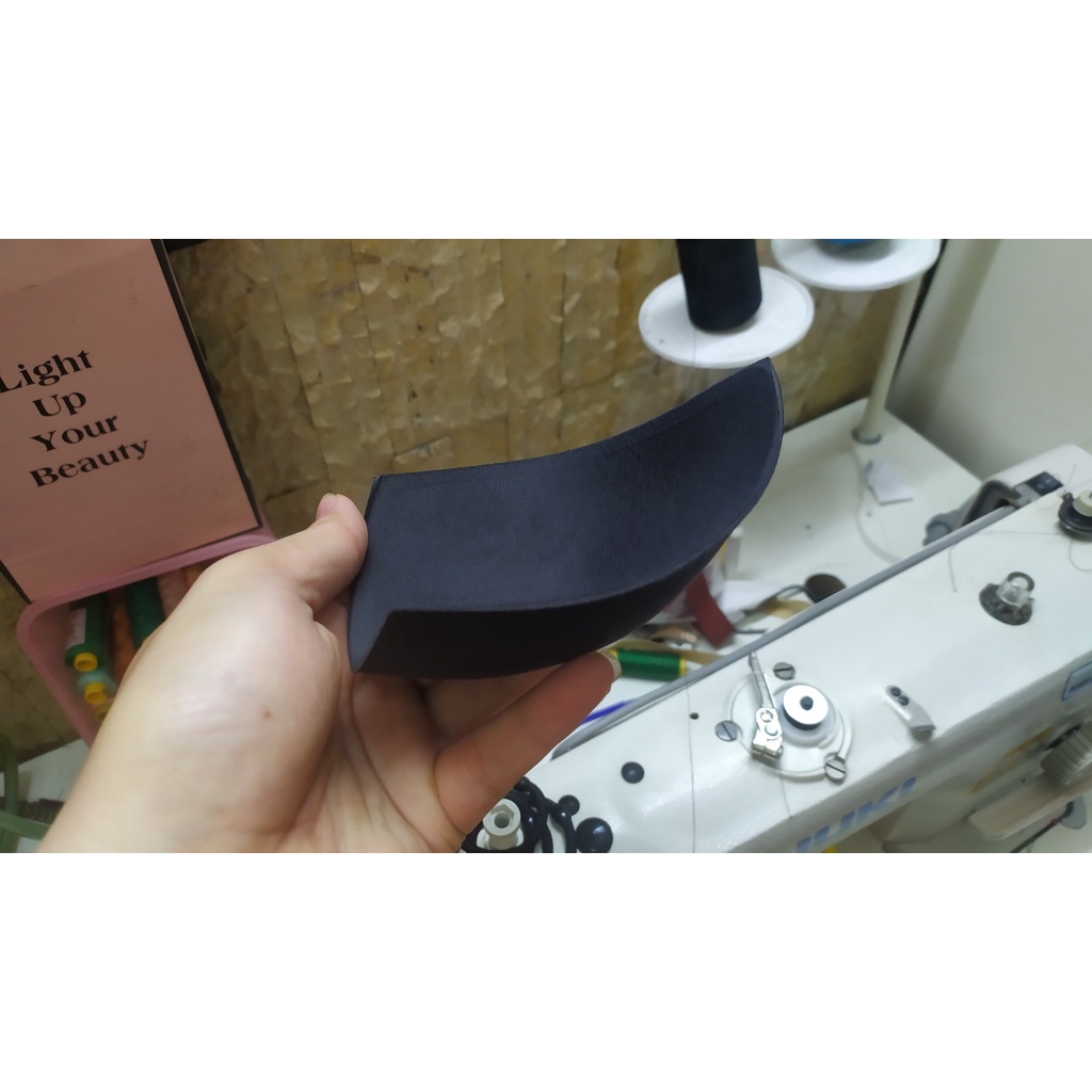 Mút xốp tam giác độn ngực màu đen trắng da | Tiệm May Bí Ngô