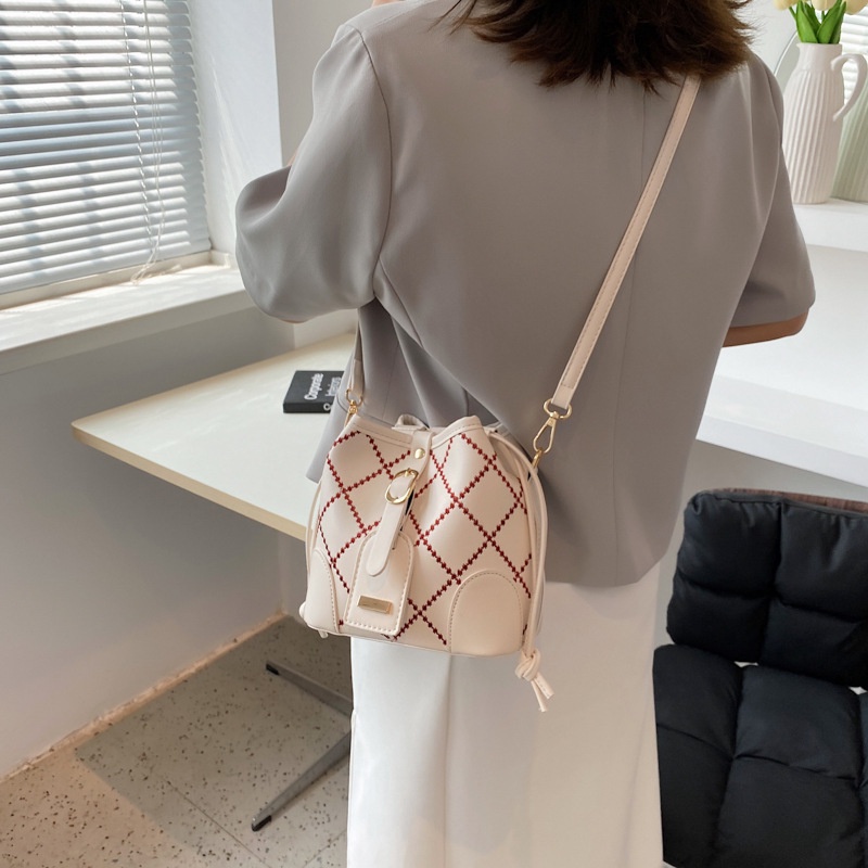 Túi đeo chéo vai IELGY họa tiết hình thoi phong cách phương tây dành cho nữ