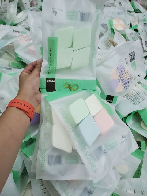 Bông mút trang điểm Miniso | BigBuy360 - bigbuy360.vn