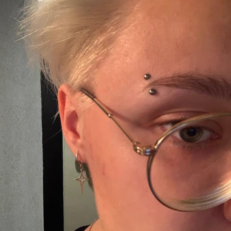 Khuyên Tai Cong Xỏ Cơ Bản Khuyên Lông Mày Thép Titan Không Gỉ