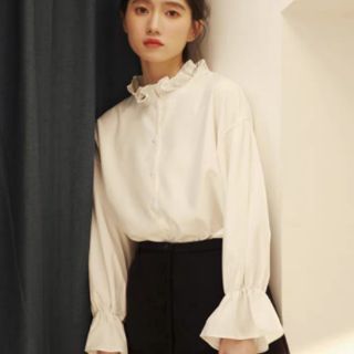Hàng có sẵn - áo sơ mi trắng viền bèo asm007