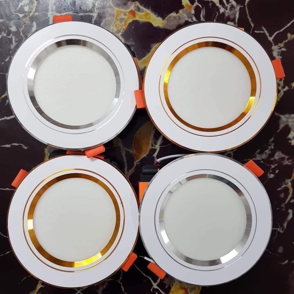 Đèn LED âm trần đế Nhôm đúc 7w, 3 chế độ màu, phi 90 viền vàng/bạc