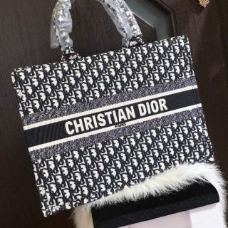 Túi Dior book tote