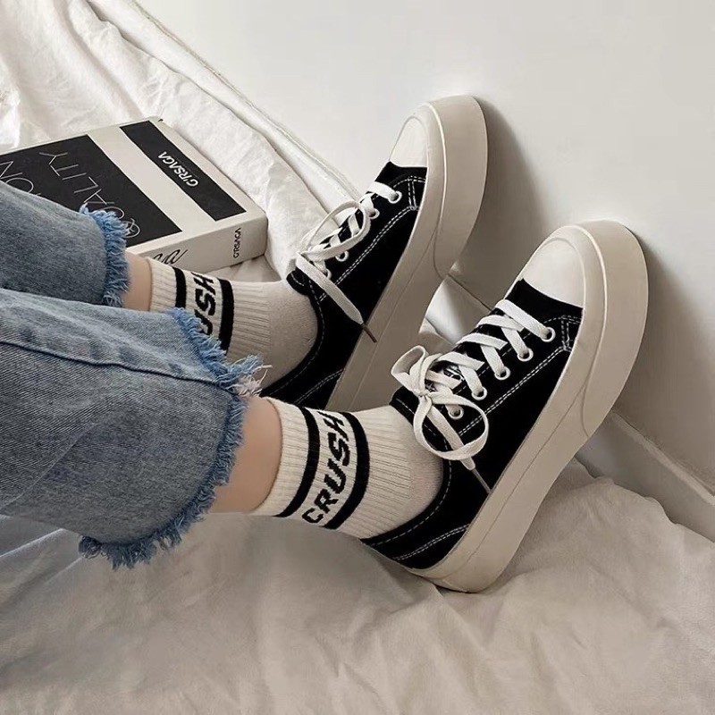 Giày sneakers ulzzang phong cách Hàn Quốc form basic