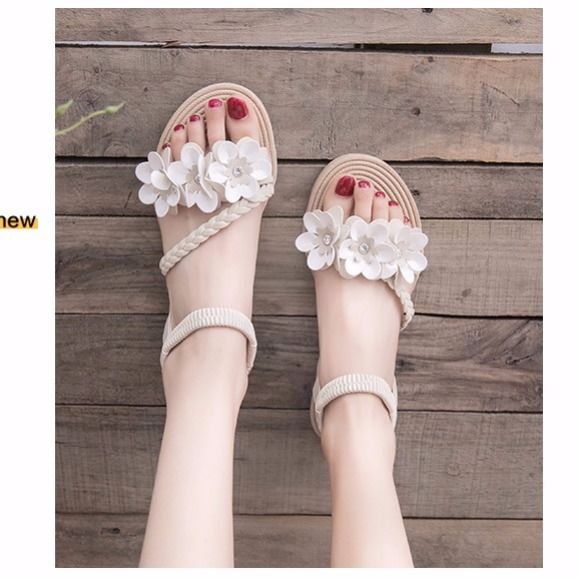 Xăng đan đế bằng đính hoa thời trang đi biển cho nữ size 35-43