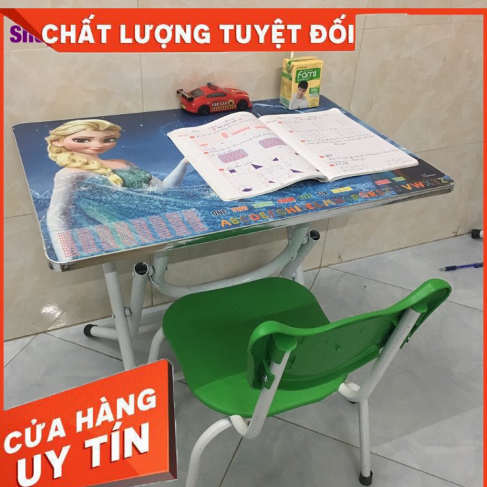 Bộ bàn ghế cho bé ghế mắt mèo