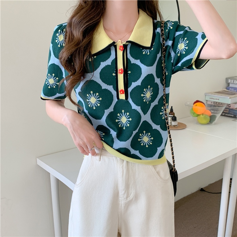 Porozi  Áo thun dệt kim cổ polo in hoa xinh xắn cho nữ