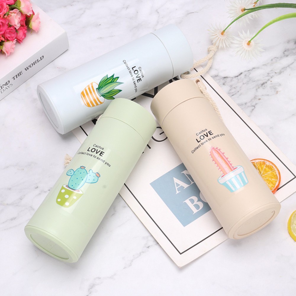 Bình nước in hình xương rồng 400ml lõi thủy tinh bọc vỏ nhựa lúa mạch có dây sách