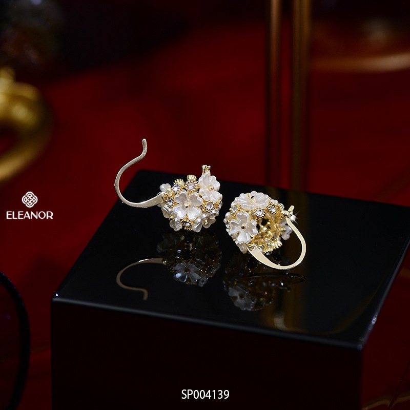 Bông tai nữ chuôi bạc 925 Eleanor Accessories hình quả cầu gắn hoa phụ kiện trang sức 4139