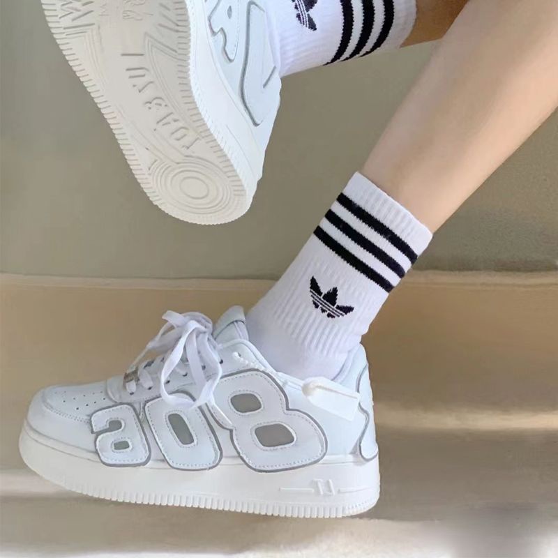 Giày Thể Thao Nữ In Chữ Thời Trang Năng Động