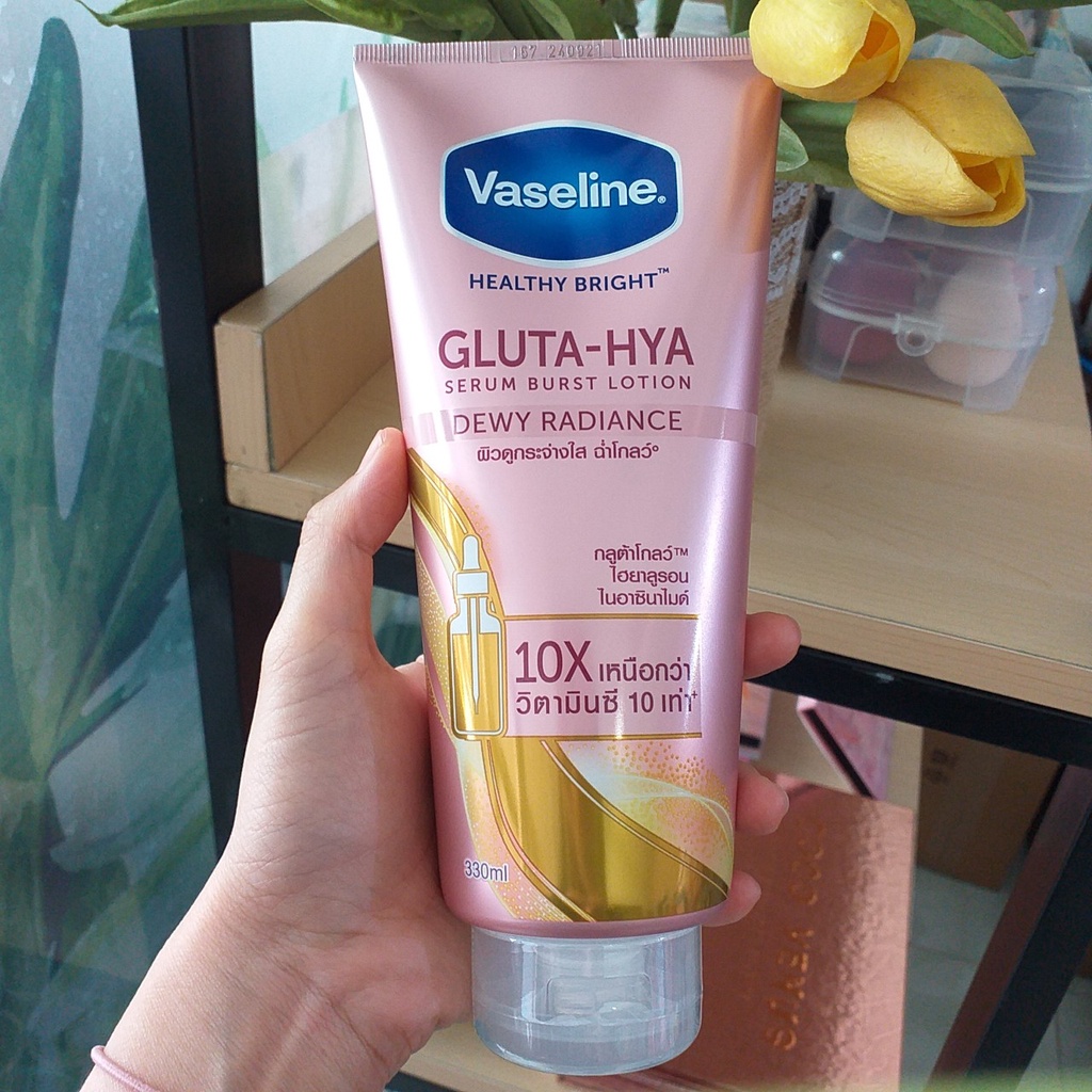 Sữa dưỡng thể Vaseline Healthy Bright Gluta HYA Serum Burst Lotion 10X - 50X Thái Lan