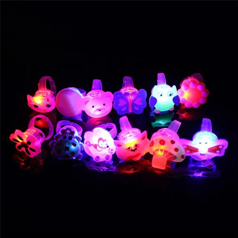 Nhẫn Họa Tiết Hoạt Hình Có Đèn LED Phát Sáng Trong Bóng Tối Cho Bé