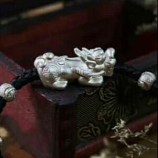 Vòng tết dây tỳ hưu bạc