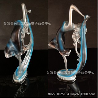 Tượng sứ thiếu nữ màu xanh