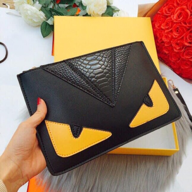 Túi đeo chéo- túi cầm tay clutch. Hàng Full hộp tem thẻ đầy đủ mẫu hot 2020