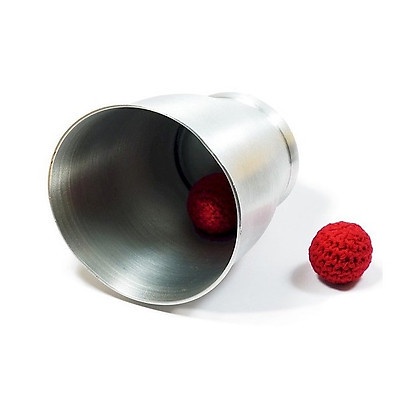 Đồ chơi ảo thuật Chop cup, Ly và banh