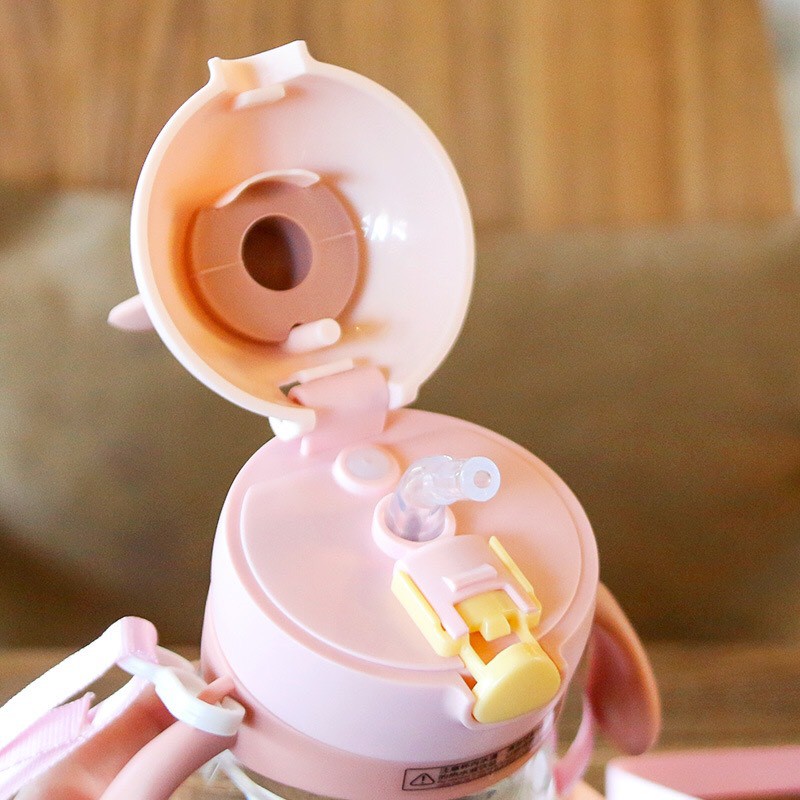 Bình uống nước và sữa kèm dây đeo cho bé