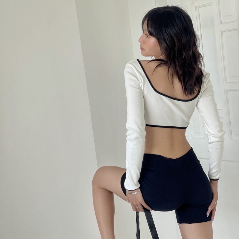 Áo croptop nữ body dài tay TOPTIFY thun gân cổ vuông viền ngực Peony Top AC210