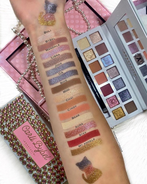 Bảng mắt Anastasia Beverly Hills Carli Bybel Palette